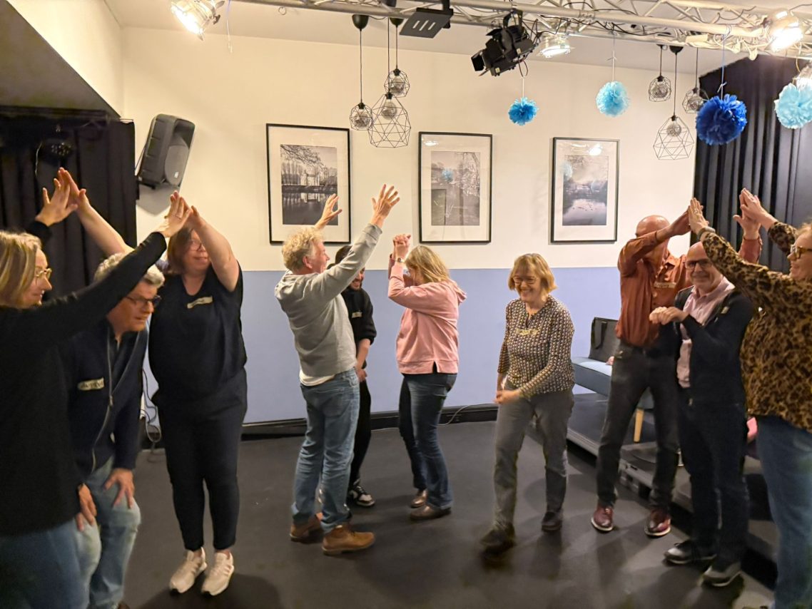 Wo Ideen lebendig werden – direkt auf unserer Bühne in Ahrensburg. Erlebe die Magie von Impro bei uns in Stormarn – gut erreichbar aus ganz Schleswig-Holstein und Hamburg.