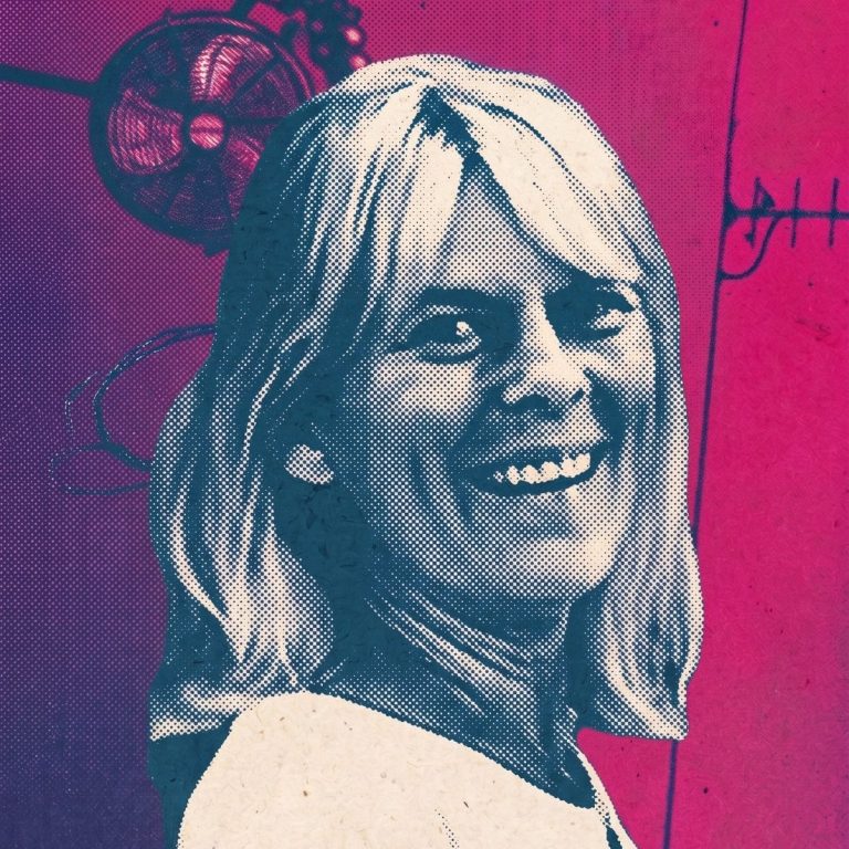 Edith Sucker - Trainerin von Spontanika Bild von Edith - eine Trainerin der Impro Werkstatt von Spontanika in Ahrensburg